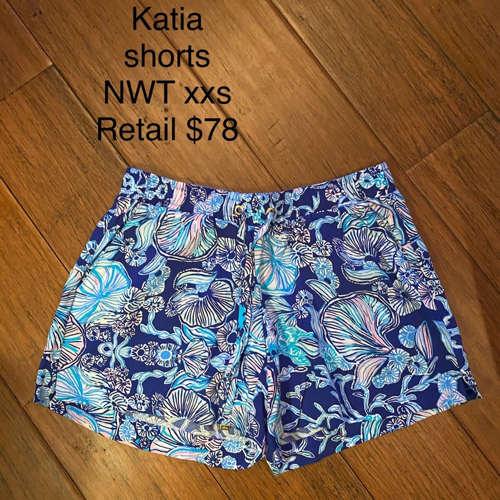 Lilly Pulitzer NWT Katia Blue Floral Shorts